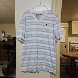 Men's The Buckle Hurley grey, white, & blue striped tee sz XL in great condition